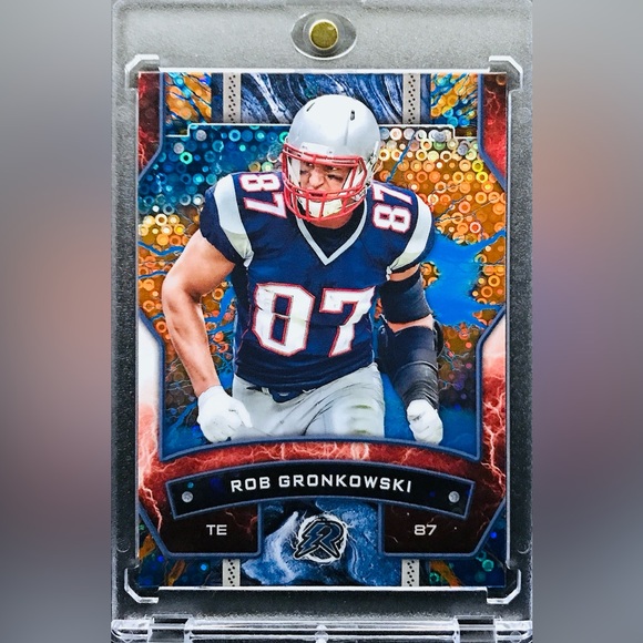 Rob Gronkowski - 2024 Topps Resurgence Blue and Orange Spark #66 - Picture 1 of 2